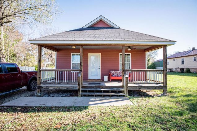 110 Mueller Drive Cuba, MO House Sold - Photo 1 of 24. Opens carousel modal