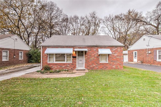 1045 N New Florissant Road Florissant, MO House Sold - Photo 1 of 22. Opens carousel modal