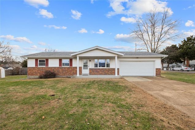 3538 Glen Bay Drive St Louis, MO House Sold - Photo 1 of 16. Opens carousel modal
