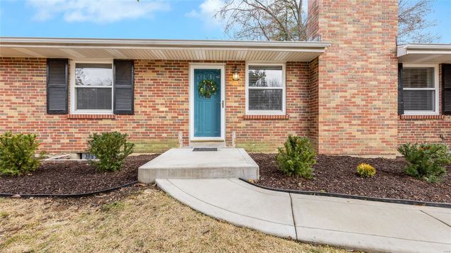 126 Blackthorn Drive St Louis, MO House Sold - Photo 1 of 42. Opens carousel modal