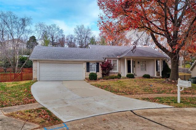 1723 Tralee Lane Manchester, MO House Sold - Photo 1 of 37. Opens carousel modal
