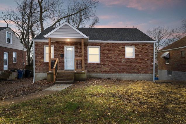 38 Lemay Gardens Drive St Louis, MO House Sold - Photo 1 of 19. Opens carousel modal