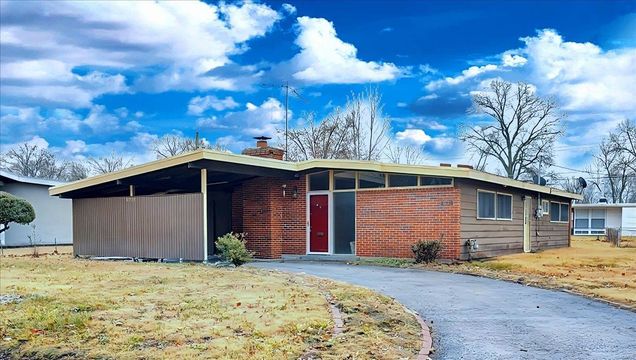 6716 St Olaf Drive St Louis, MO House Sold - Photo 1 of 27. Opens carousel modal