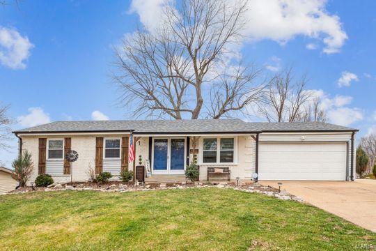 5401 Crestside Lane St Louis, MO House Sold - Photo 1 of 20. Opens carousel modal