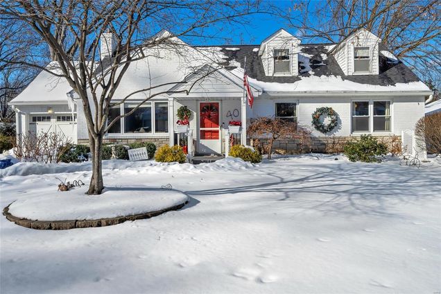 401 Larkhill Court Webster Groves, MO House Sold - Photo 1 of 31. Opens carousel modal