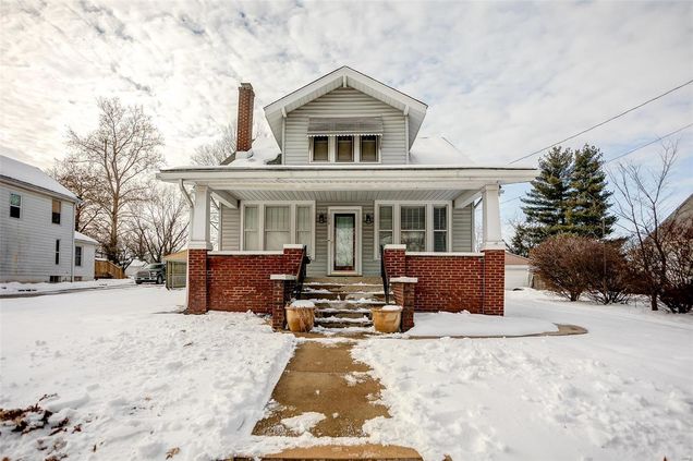 1620 Clawson Street Alton, IL House Active - Photo 1 of 37. Opens carousel modal