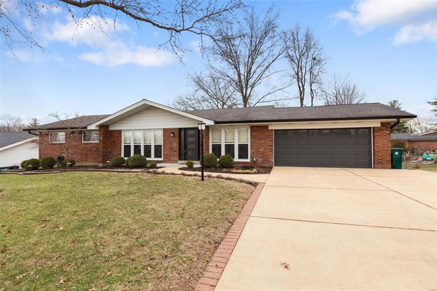 430 Medina Drive St Louis, MO House Sold - Photo 1 of 58. Opens carousel modal
