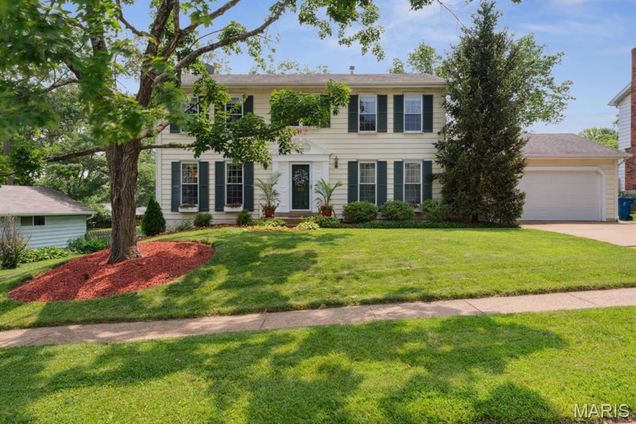 278 Oakleigh Woods Drive Ballwin, MO House Pending - Photo 1 of 50. Opens carousel modal