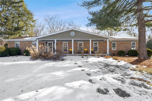 20 S Tealbrook Drive St Louis, MO House Sold - Photo 1 of 35. Opens carousel modal