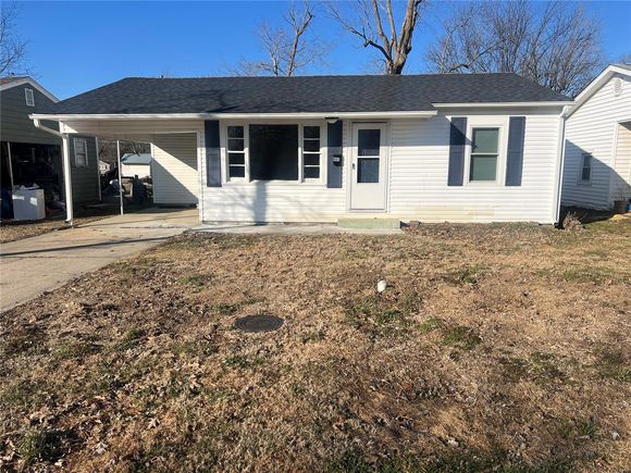 905 N Mulberry Dexter, MO House Sold - Photo 1 of 13. Opens carousel modal