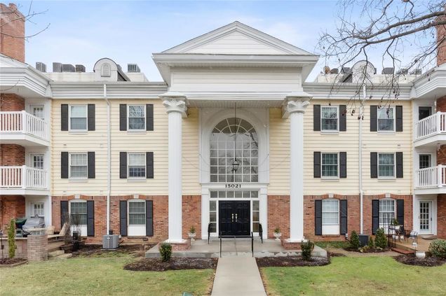 15021 Claymoor Court Unit 14 Chesterfield, MO Condo Sold - Photo 1 of 19. Opens carousel modal