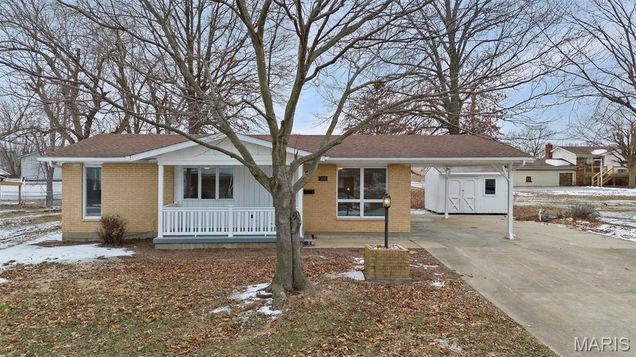 319 Joan Avenue Marissa, IL House Active - Photo 1 of 25. Opens carousel modal