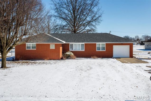 1015 Helvetia Drive Highland, IL House Sold - Photo 1 of 45. Opens carousel modal