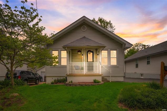 809 E Essex Avenue St Louis, MO House Sold - Photo 1 of 31. Opens carousel modal