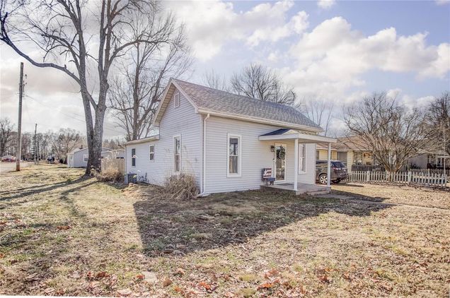 701 Main Street S Pleasant Hill, IL House Sold - Photo 1 of 33. Opens carousel modal