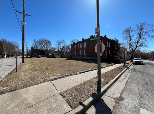 2900 Mcnair Avenue St Louis, MO Plot of land Active - Photo 1 of 9. Opens carousel modal