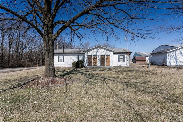 291 Old Us Hwy 50 Beckemeyer, IL House Sold - Photo 1 of 27. Opens carousel modal
