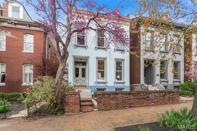 1909 Lasalle Street St Louis, MO Townhouse Sold - Photo 1 of 46. Opens carousel modal
