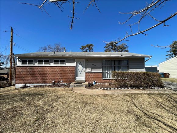 1211 Olivette Drive St Louis, MO House Sold - Photo 1 of 35. Opens carousel modal