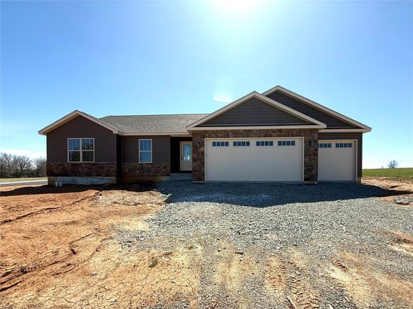 828 Barclay Drive Farmington, MO House Sold - Photo 1 of 31. Opens carousel modal