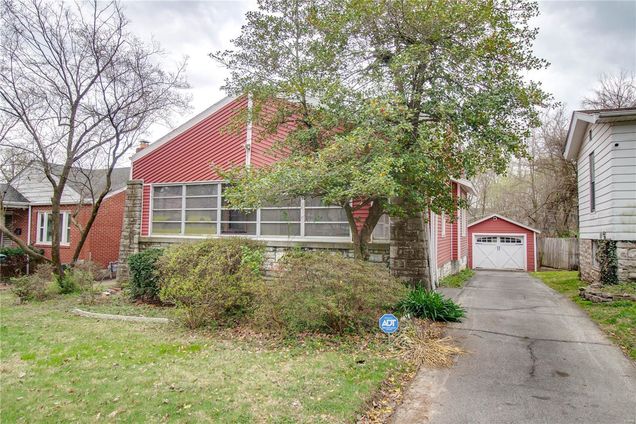 725 Euclid Place Alton, IL House Sold - Photo 1 of 41. Opens carousel modal