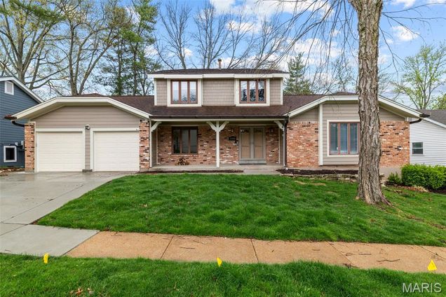 15444 Squires Way Drive Chesterfield, MO House Sold - Photo 1 of 70. Opens carousel modal