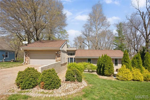 233 Persimmon Drive Swansea, IL House Sold - Photo 1 of 58. Opens carousel modal
