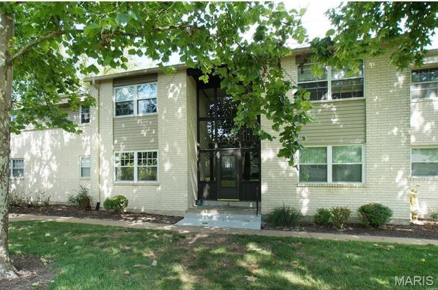 160 Cumberland Park Court Unit G Ballwin, MO Condo Active - Photo 1 of 41. Opens carousel modal