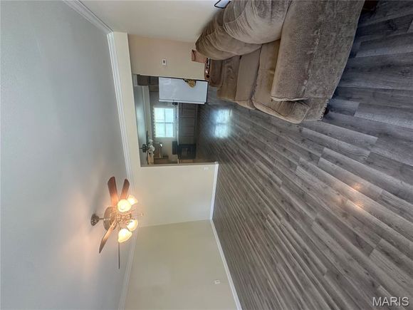 201 E Maple St