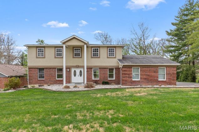 625 Pinebrook Drive Town and Country, MO House Sold - Photo 1 of 47. Opens carousel modal