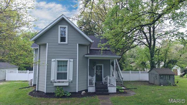 962 Hillsboro Avenue Edwardsville, IL House Sold - Photo 1 of 42. Opens carousel modal