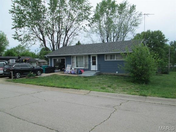 11 W South Street Gerald, MO House Sold - Photo 1 of 20. Opens carousel modal