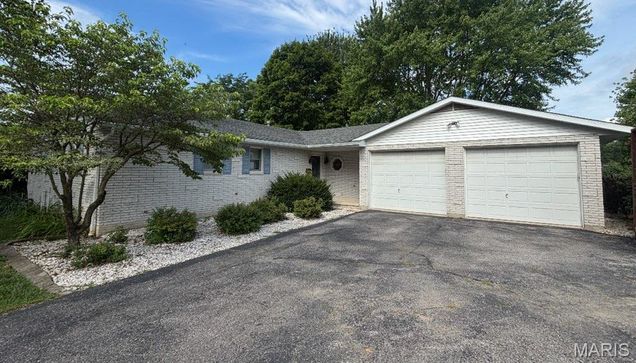 222 W Phillips Street Mascoutah, IL House Sold - Photo 1 of 2. Opens carousel modal