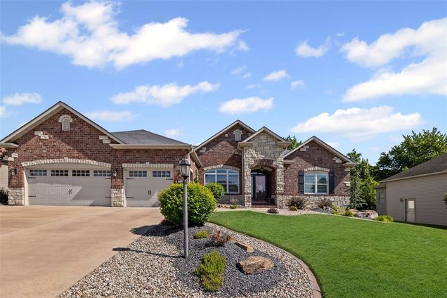 1514 Autumn Street Godfrey, IL House Sold - Photo 1 of 52. Opens carousel modal