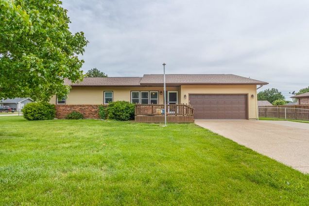 114 Howard Drive Lebanon, MO House Sold - Photo 1 of 25. Opens carousel modal