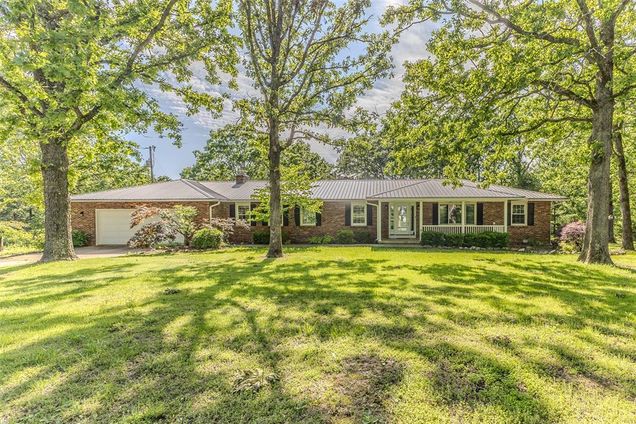 21509 Rockwell Drive Lebanon, MO House Sold - Photo 1 of 85. Opens carousel modal