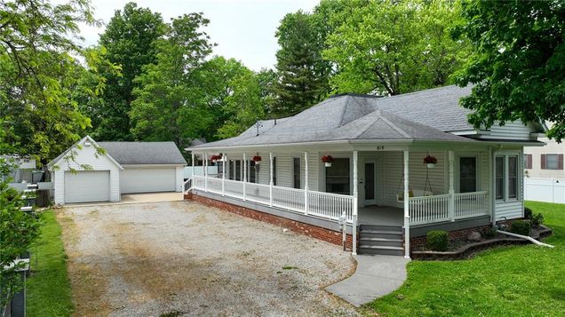 615 N Illinois Avenue Litchfield, IL House Sold - Photo 1 of 32. Opens carousel modal