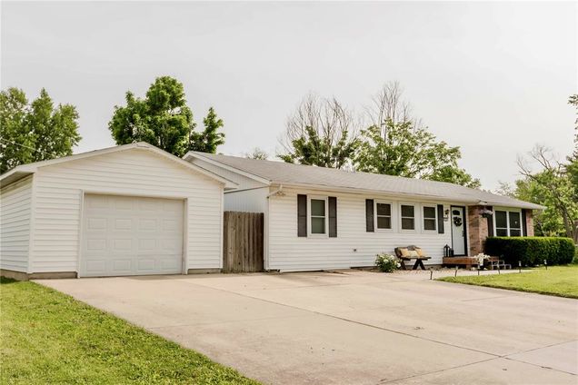 204 Meadowlark Drive Godfrey, IL House Sold - Photo 1 of 22. Opens carousel modal