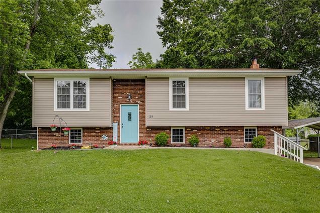 25 Ava Court Farmington, MO House Sold - Photo 1 of 32. Opens carousel modal