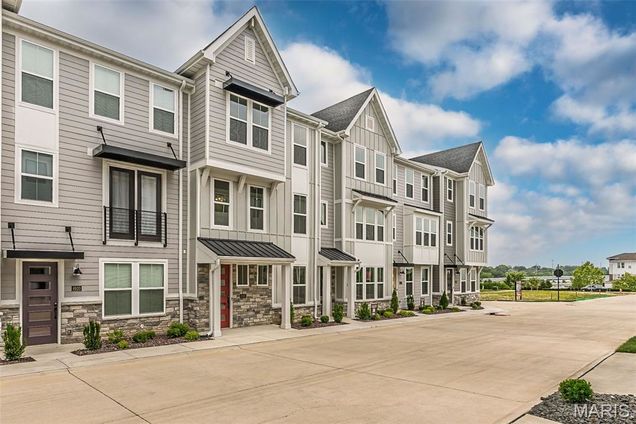 8916 Gateway Circle Unit 41-805