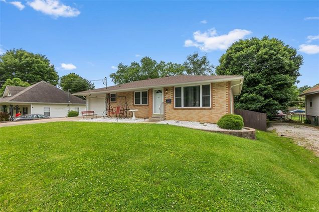 315 Morgan Street Jackson, MO House Sold - Photo 1 of 26. Opens carousel modal