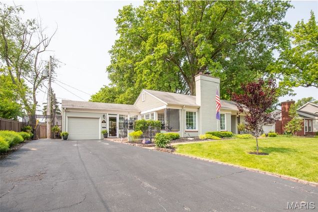 522 Dougherty Ferry Road Kirkwood, MO House Pending - Photo 1 of 37. Opens carousel modal