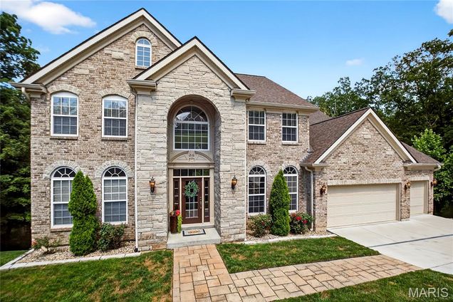 2657 Forest Glen Drive
