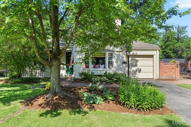 747 Glenway Drive