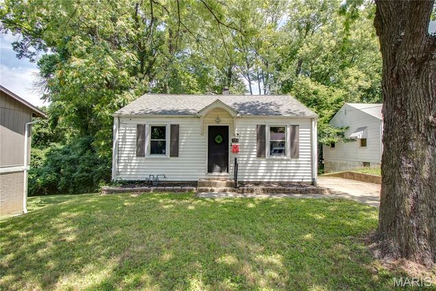 3310 Leo Street Alton, IL House Sold - Photo 1 of 31. Opens carousel modal