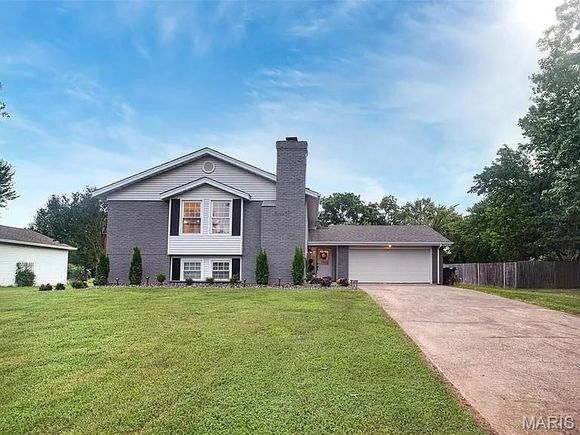 705 Boleyn Place