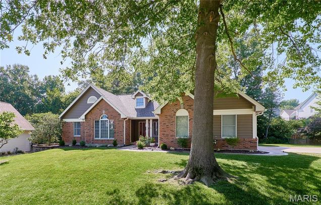 390 Portsmouth Drive St Charles, MO House Active - Photo 1 of 93. Opens carousel modal