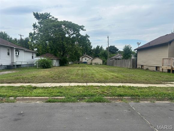 2531 E 25th Street Granite City, IL Plot of land Active - Photo 1 of 6. Opens carousel modal