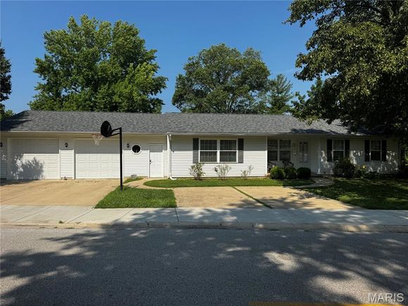 1215 Butternut Drive