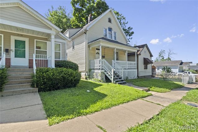 2136 Oakdale Avenue St Louis, MO Multifamily Active - Photo 1 of 4. Opens carousel modal